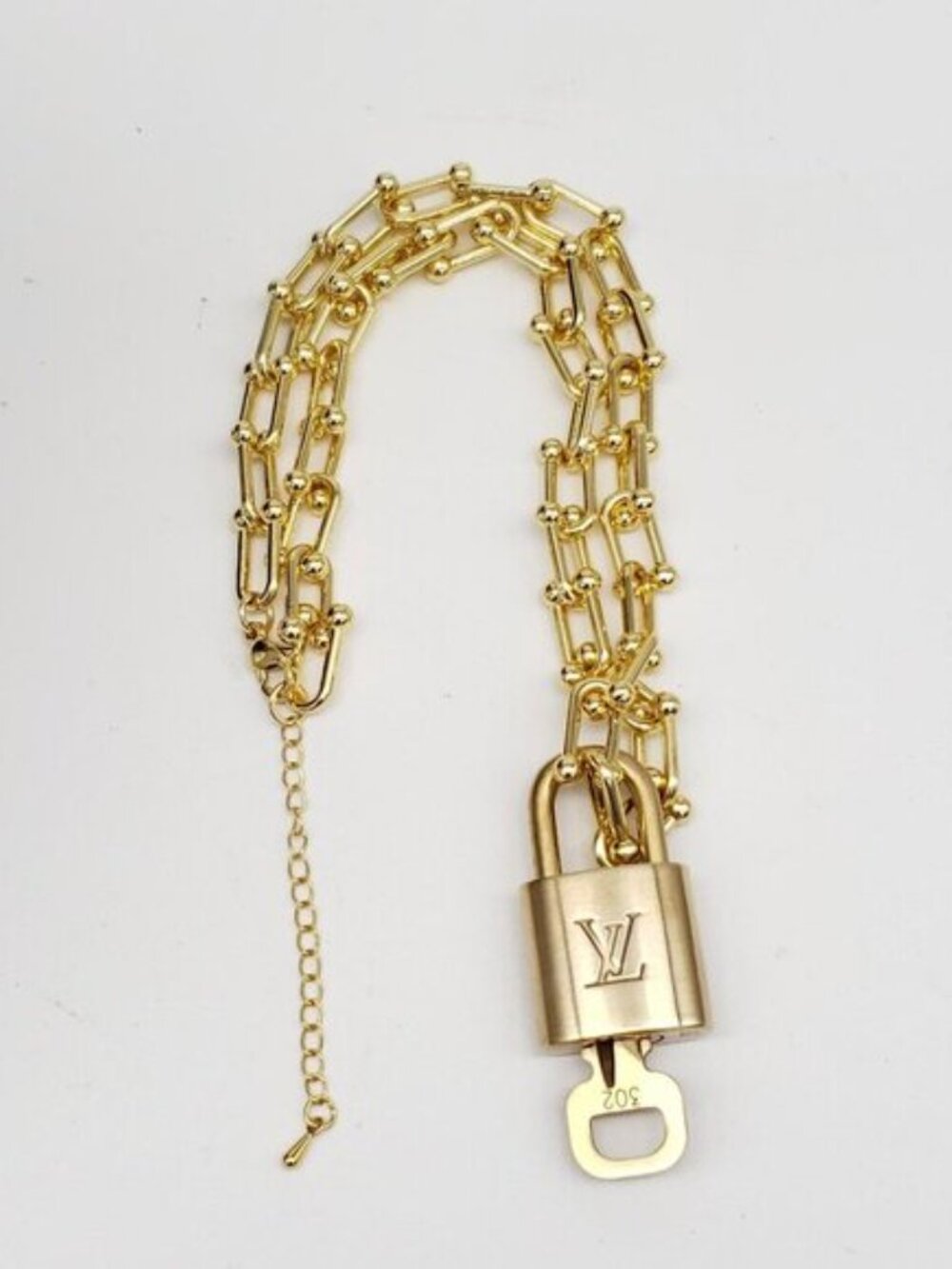 Authentic Louis Vuitton Gold Padlock with Unbranded Gold plated Chain - Picture 6 of 9